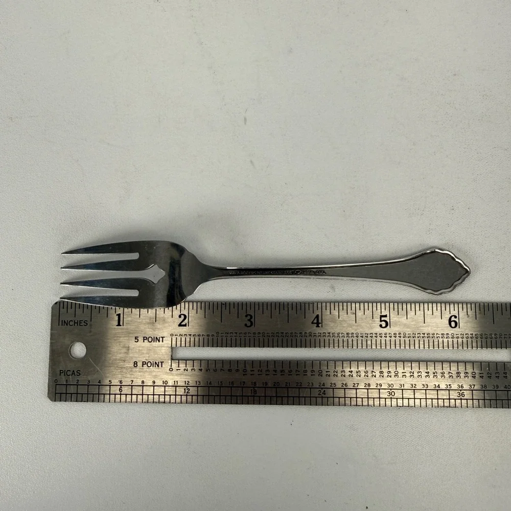 Oneida SUMMER MIST WmA Rogers AUTUMN GLOW Deluxe Stainless Fork LOT OF 2